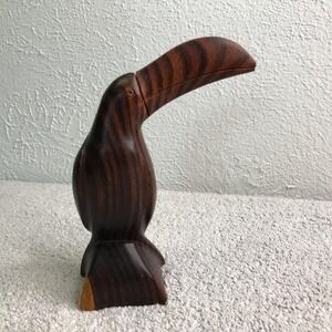 Carved Wood Toucan Bird Figure Sculpture Coastal Beach Tropical Decor 6.5"